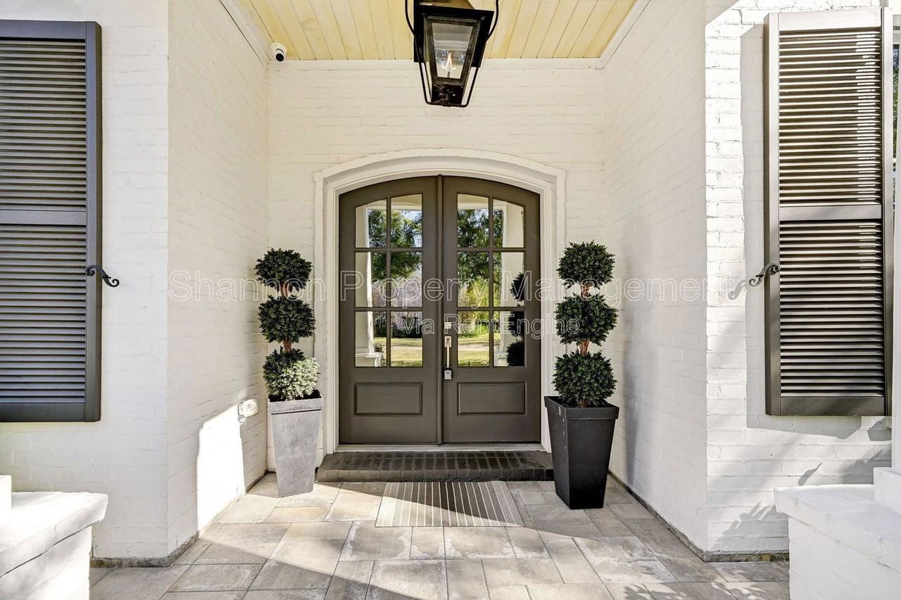 718 Magdalene Dr - Photo 4 of 50