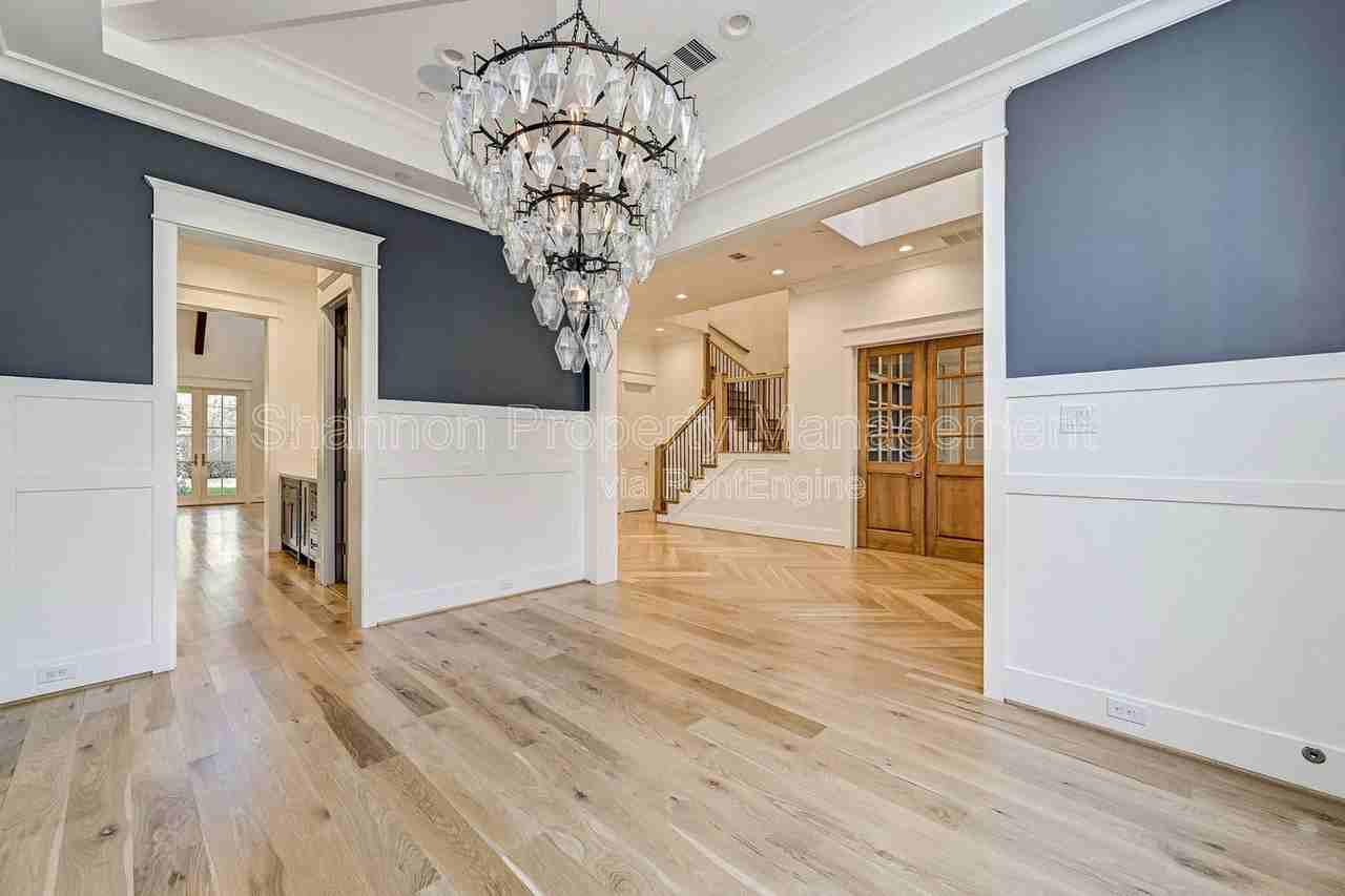 718 Magdalene Dr - Photo 6 of 50