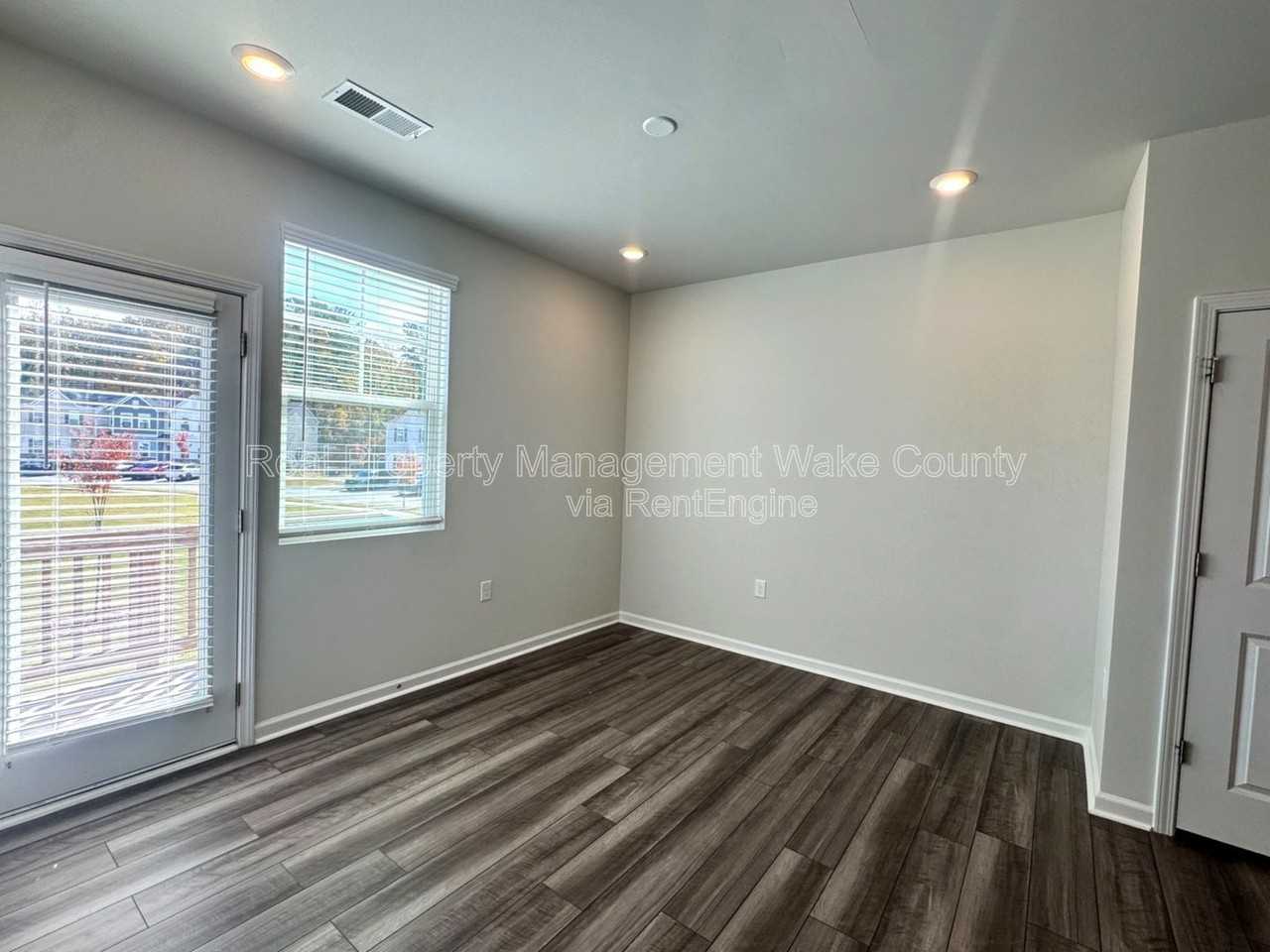 2727 Chert Ln - Photo 4 of 20