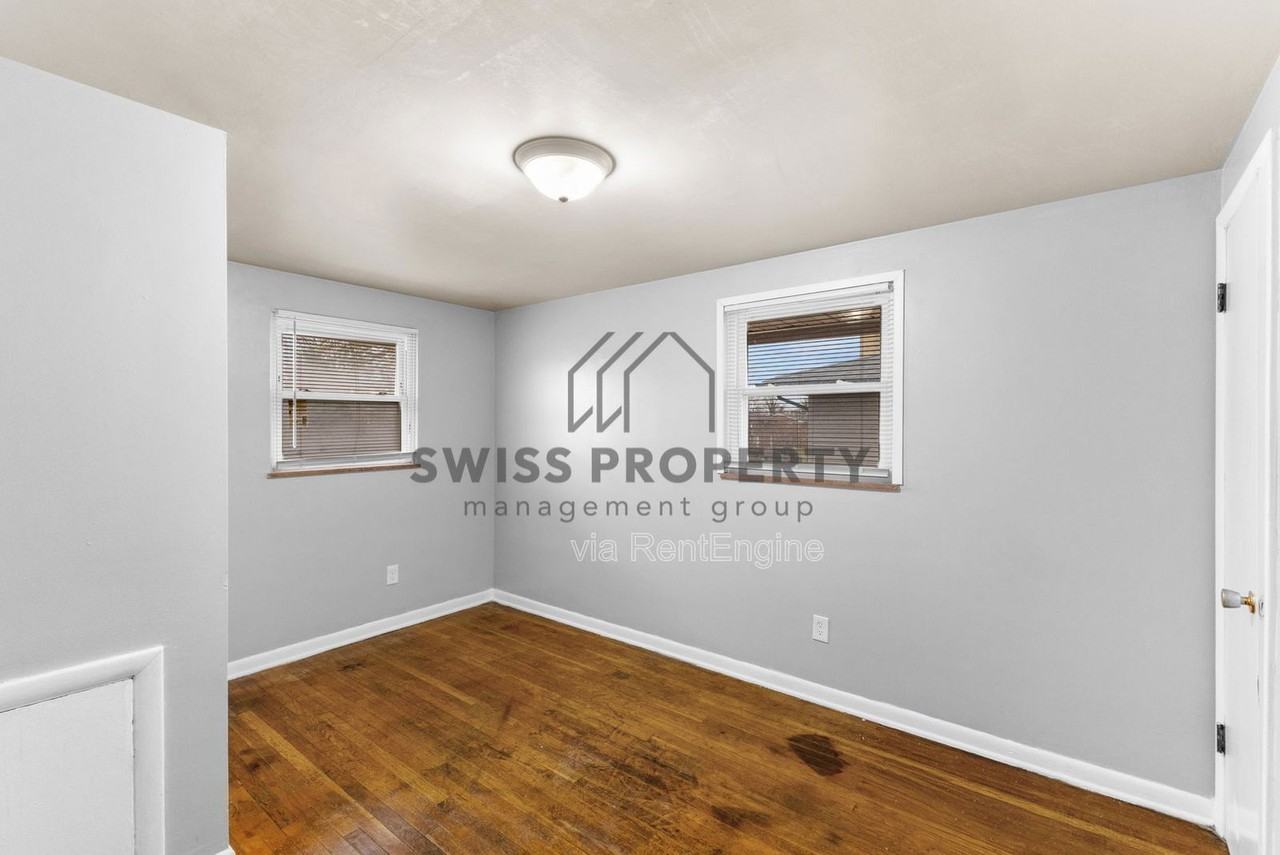 386 S Napoleon Ave #386S - Photo 7 of 26