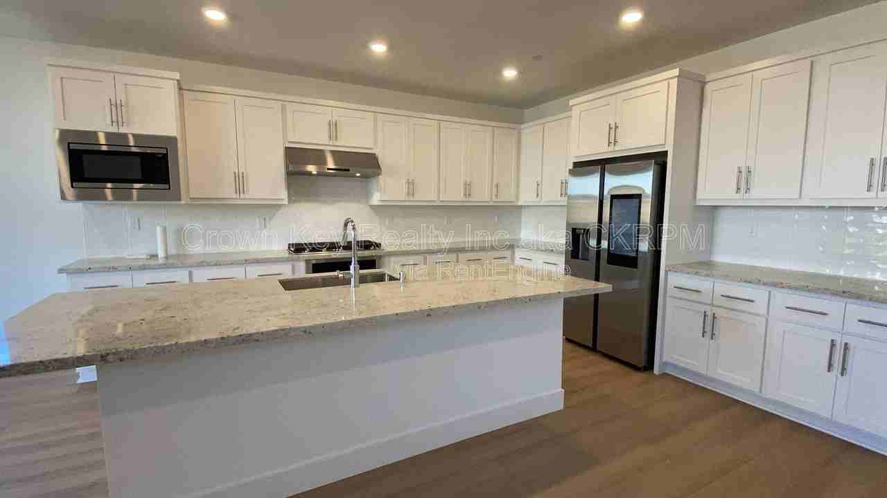 2703 Joshua St - Photo 5 of 25