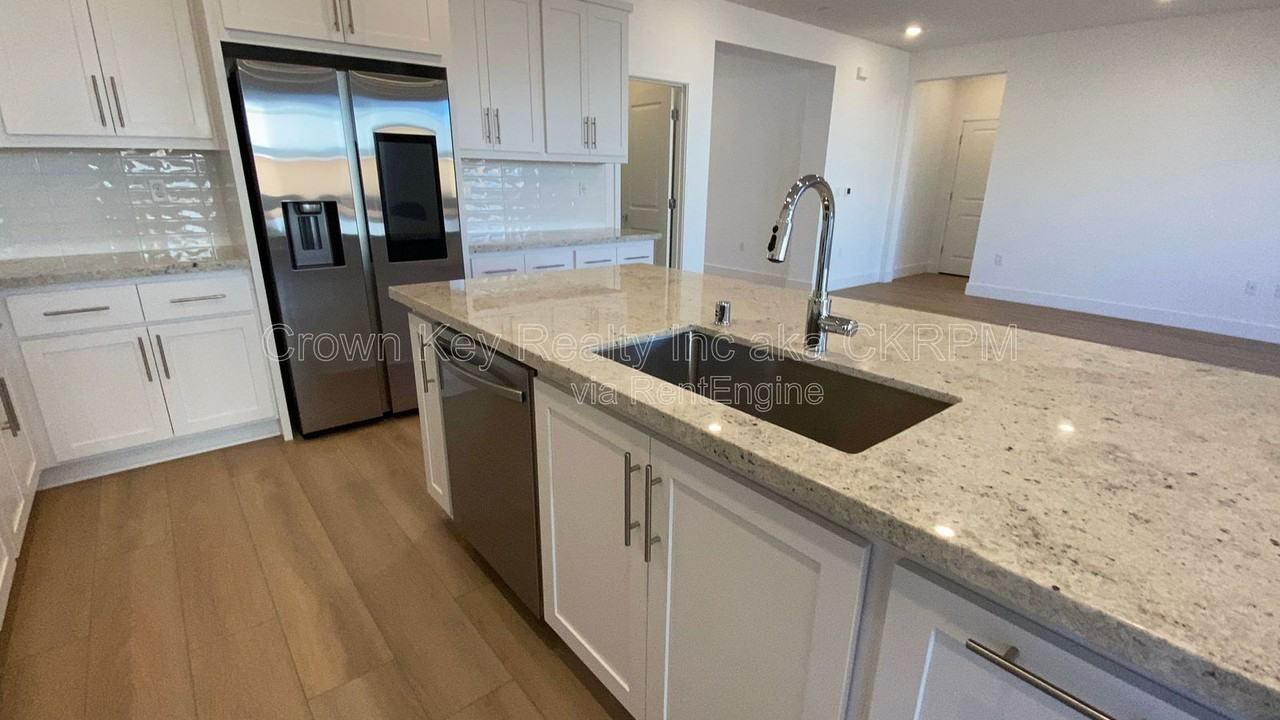 2703 Joshua St - Photo 6 of 25