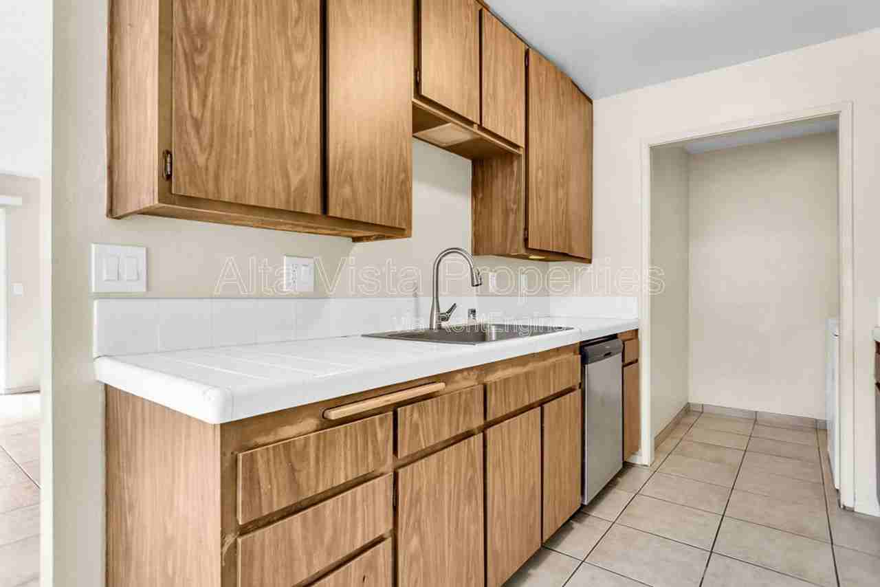 7841 Camino Tranquilo - Photo 4 of 25