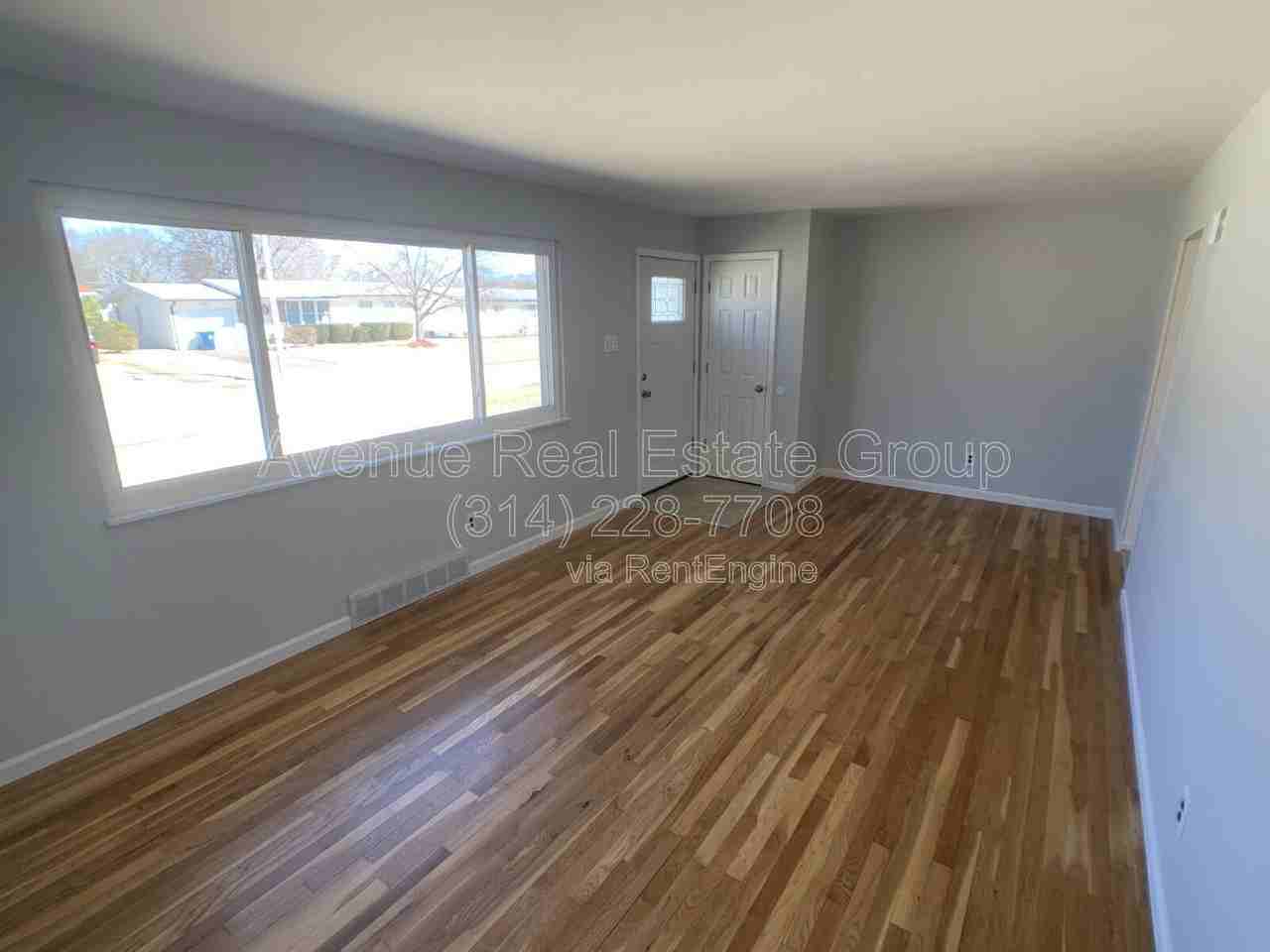 858 Hazelvalley Dr - Photo 2 of 25