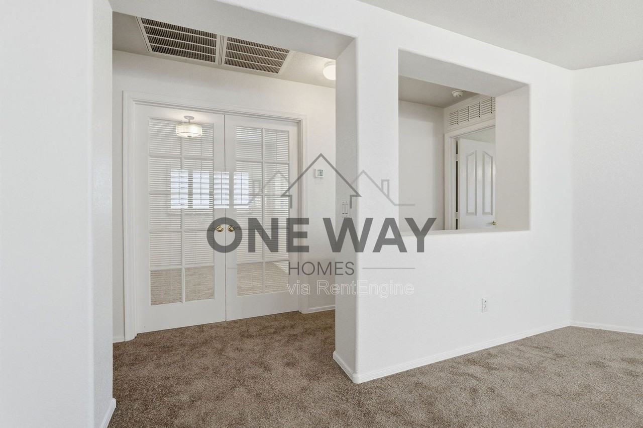 11352 E Renata Ave - Photo 6 of 43