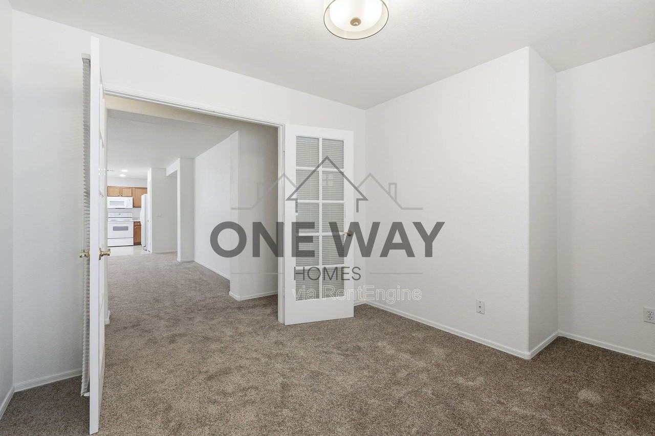 11352 E Renata Ave - Photo 7 of 43