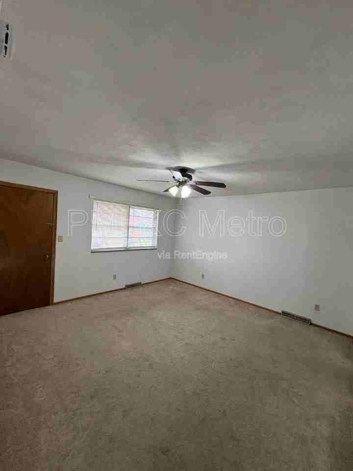11709 E Winner Rd - Photo 2 of 13