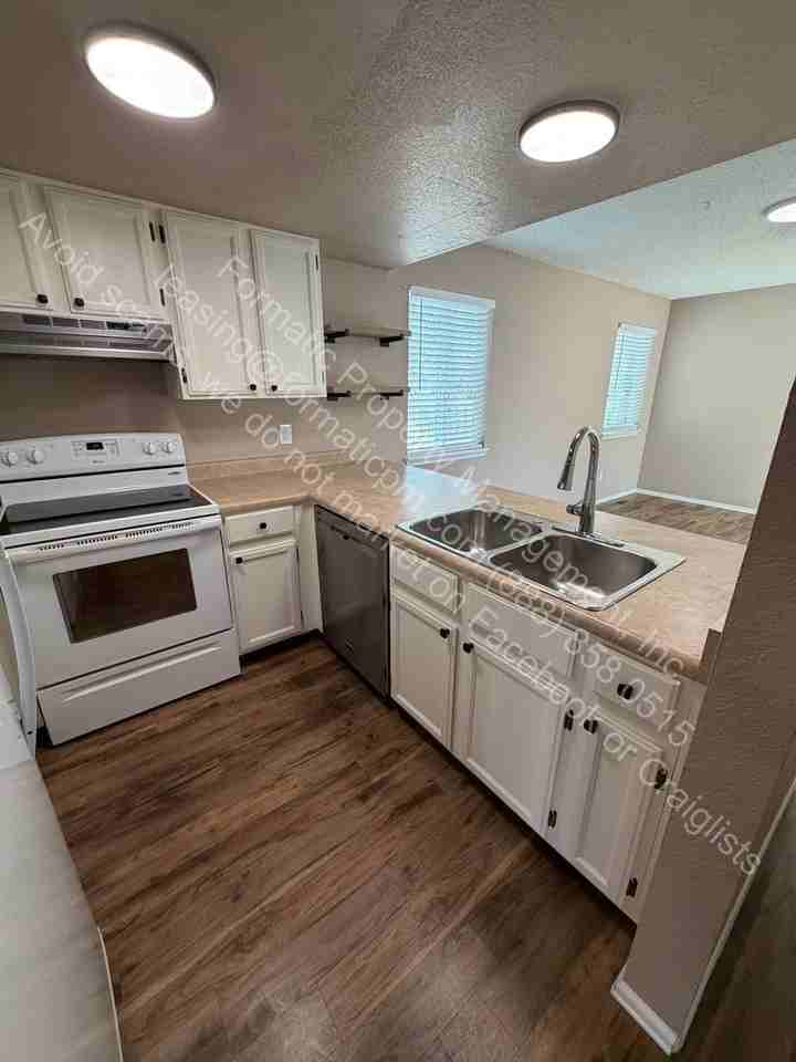 8962 W 89th Pl - Photo 5 of 13