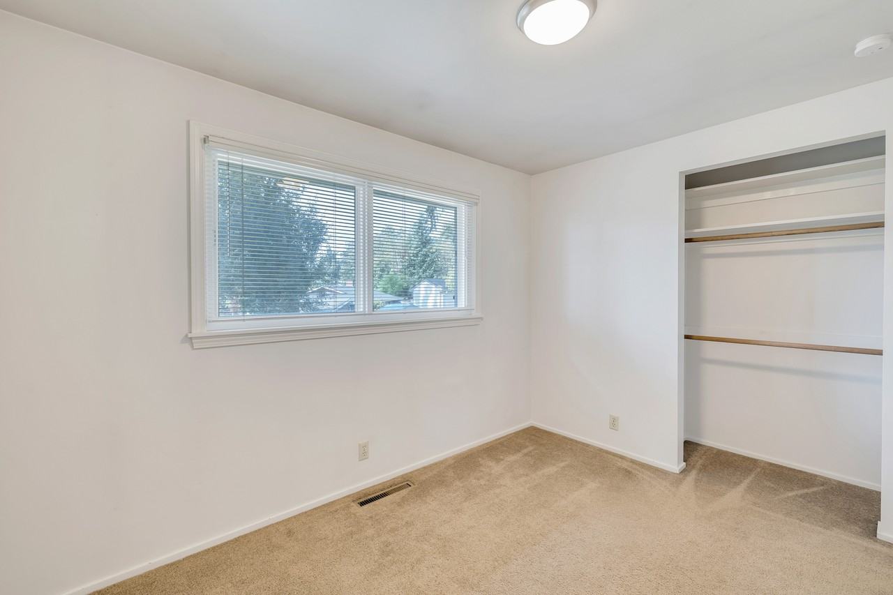 20219 12th Pl S - Photo 3 of 26