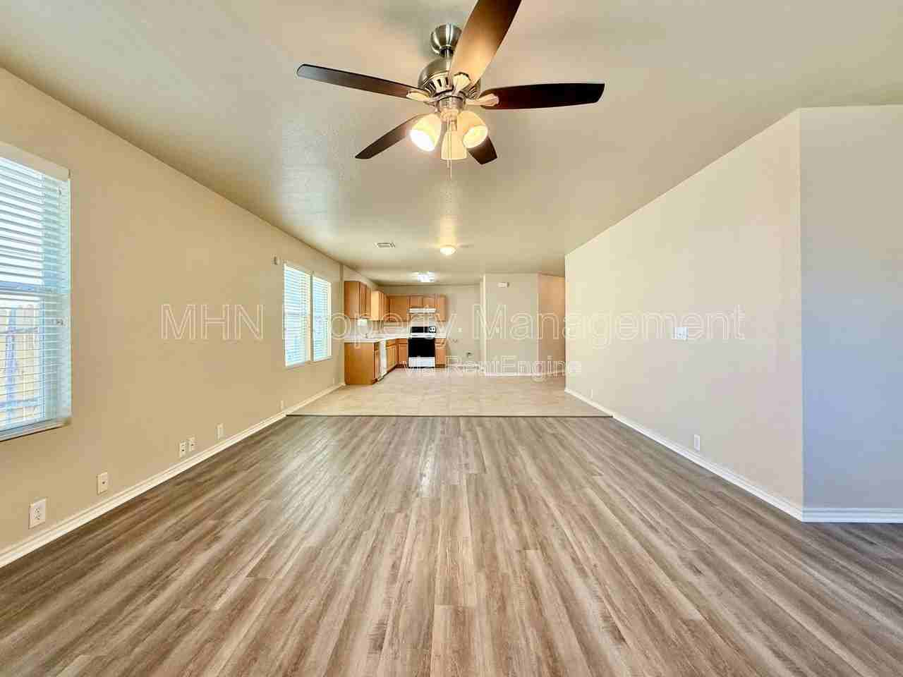 9011 Timber Hunt - Photo 7 of 23