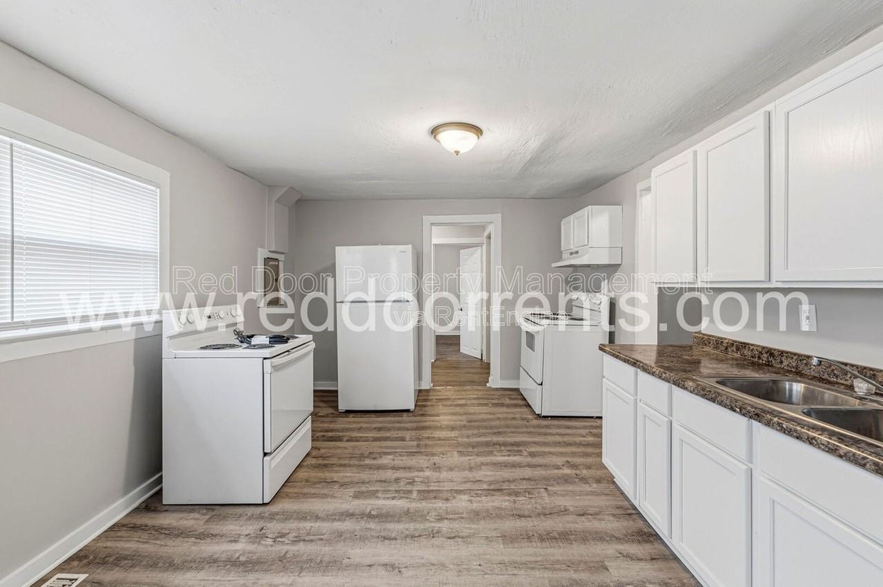 4320 E 30th St - Photo 2 of 23