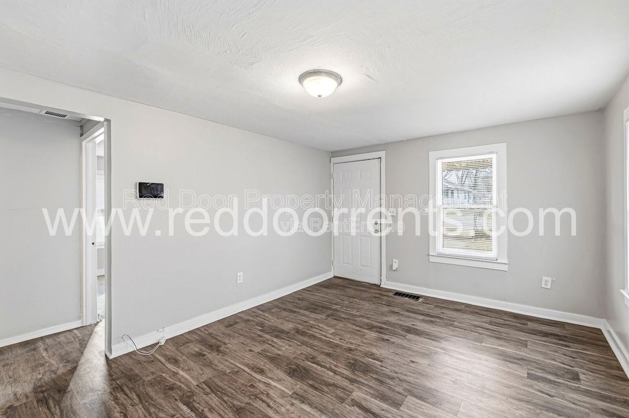 4320 E 30th St - Photo 6 of 23