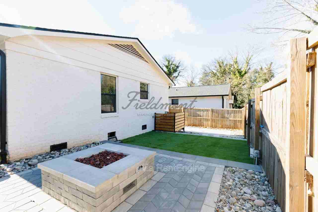 414 Birnie St - Photo 3 of 18