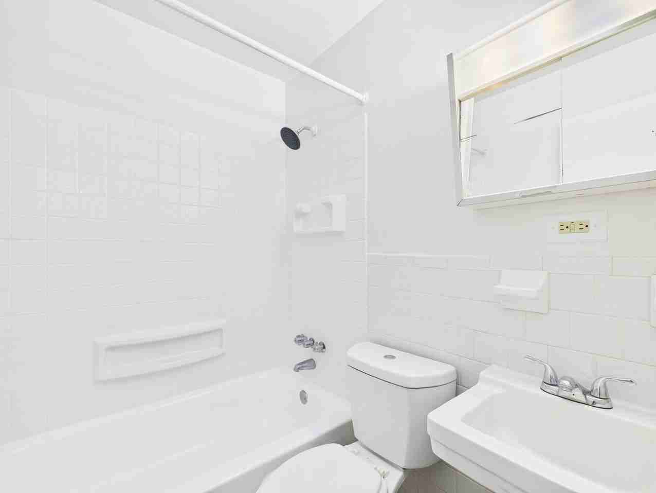 3204 Midlothian Tpke #O - Photo 7 of 9