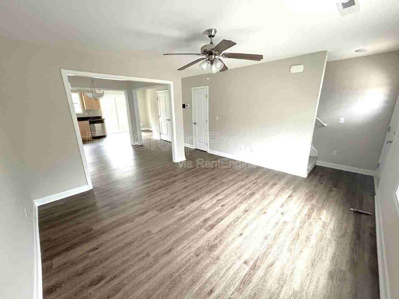 566 Kirk St - Photo 3 of 14