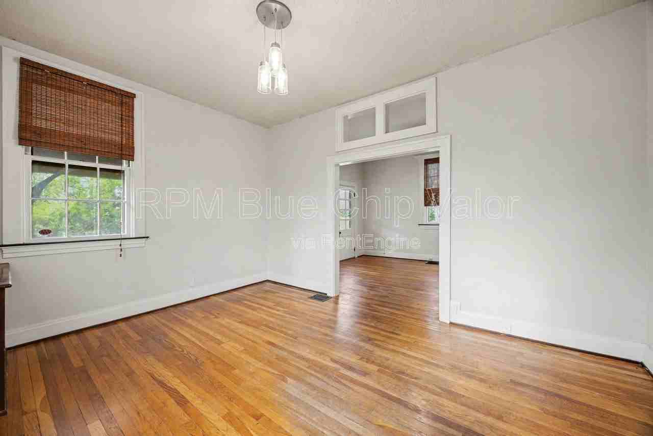 2218 Salvador St - Photo 4 of 27