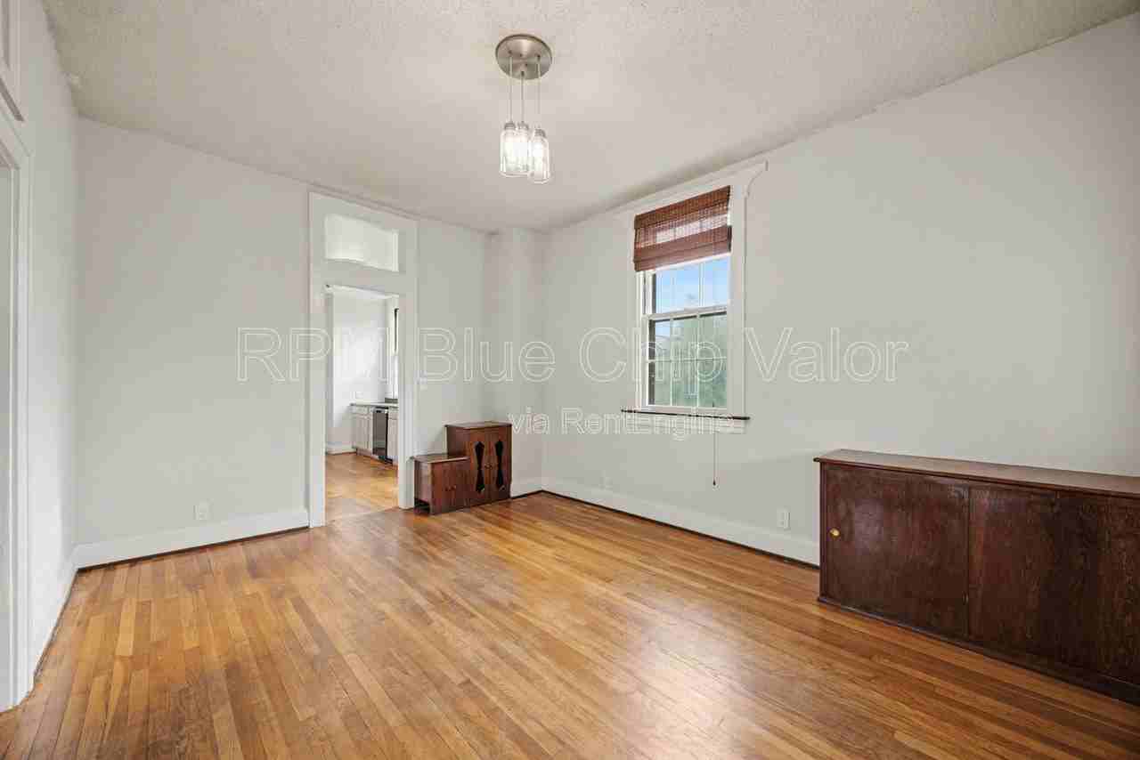 2218 Salvador St - Photo 5 of 27