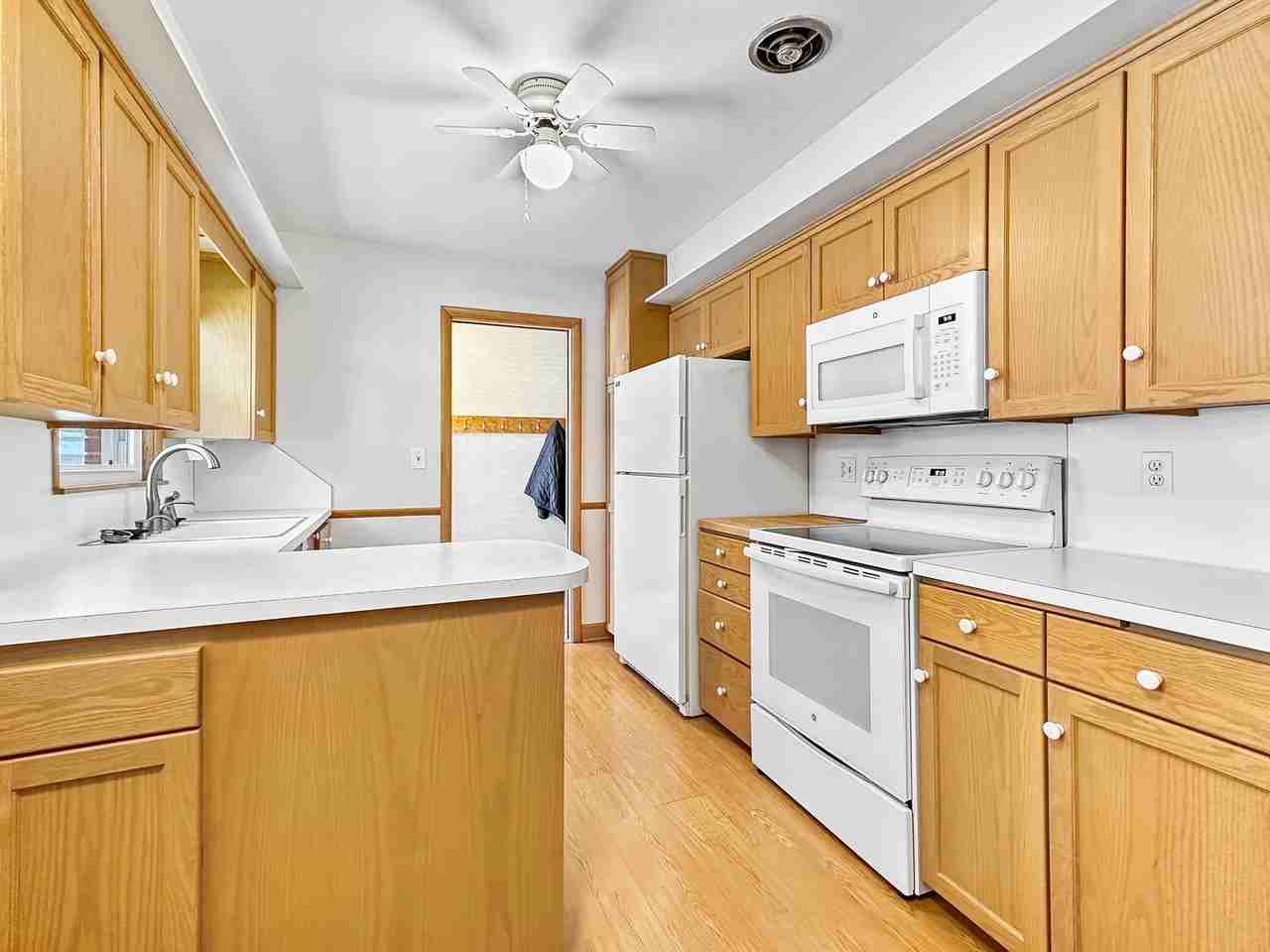 341 Herman Ter - Photo 5 of 20