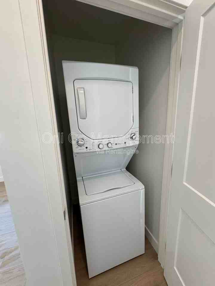 19229 Friar St - Photo 7 of 29