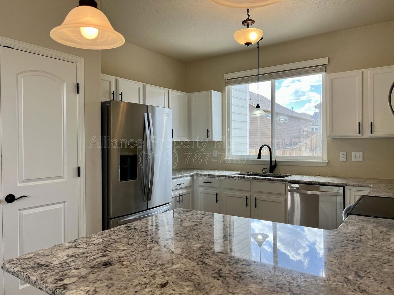 6280 San Mateo Dr - Photo 7 of 43