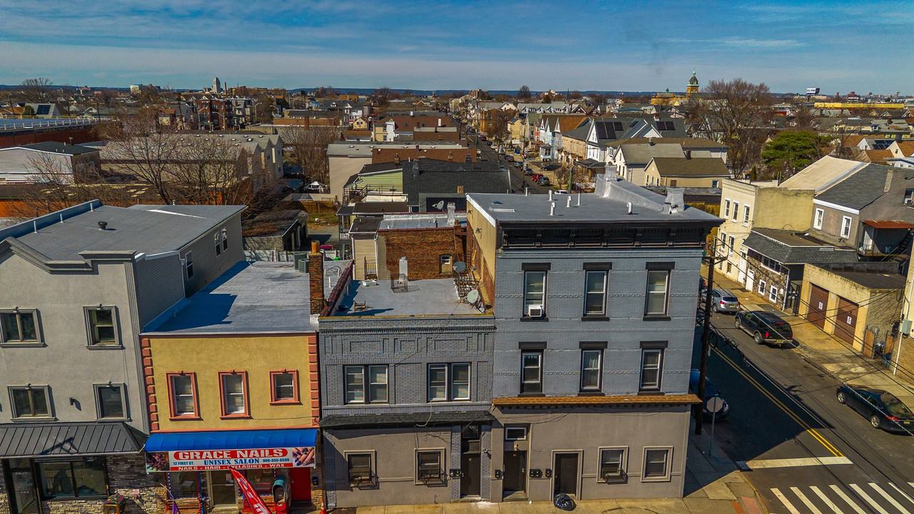 14 1st St #2 - Photo 3 of 25