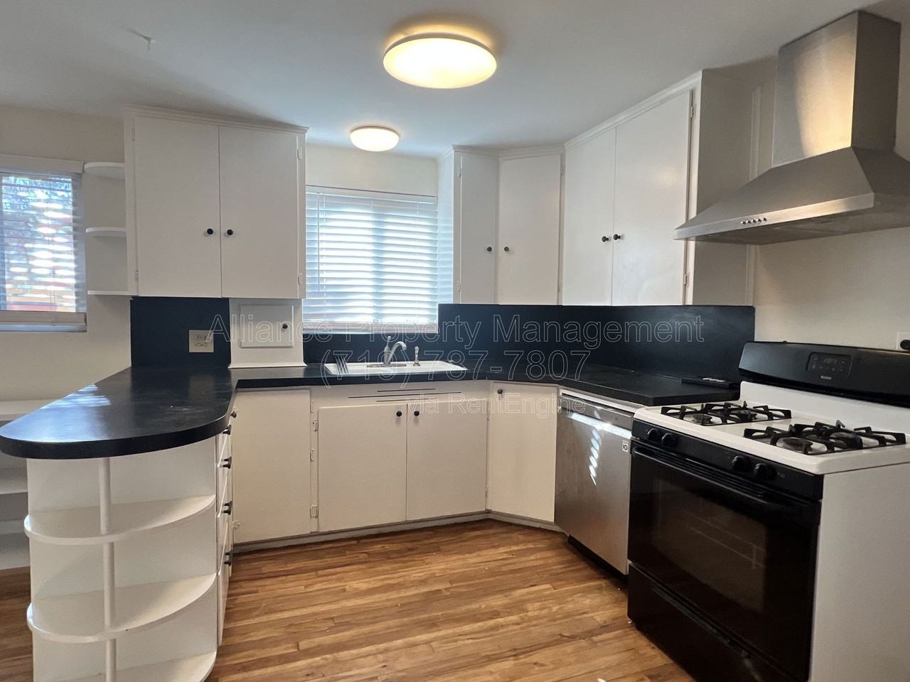 322 Farragut Ave #A - Photo 7 of 17