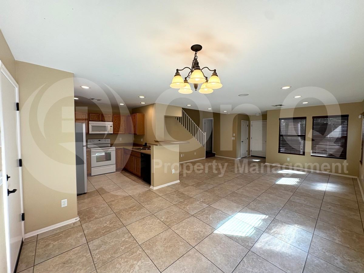 867 S Pheasant Dr - Photo 7 of 23