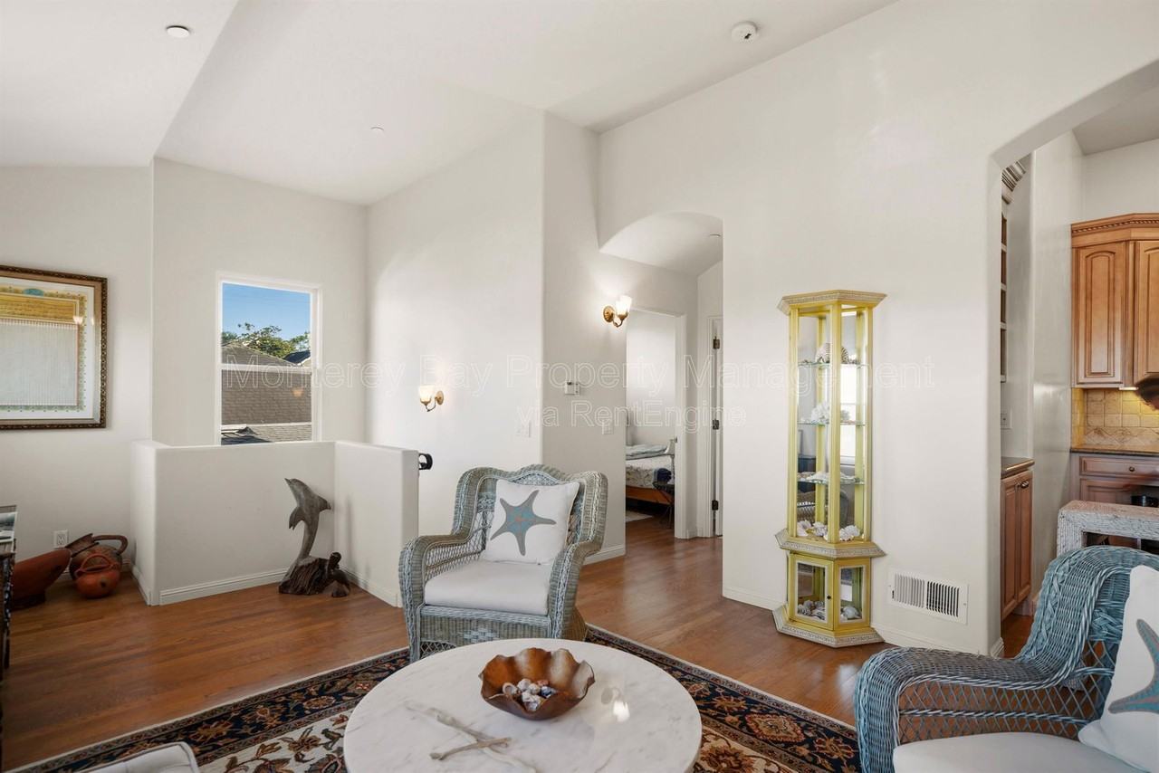 525 Laurel Ave - Photo 4 of 28