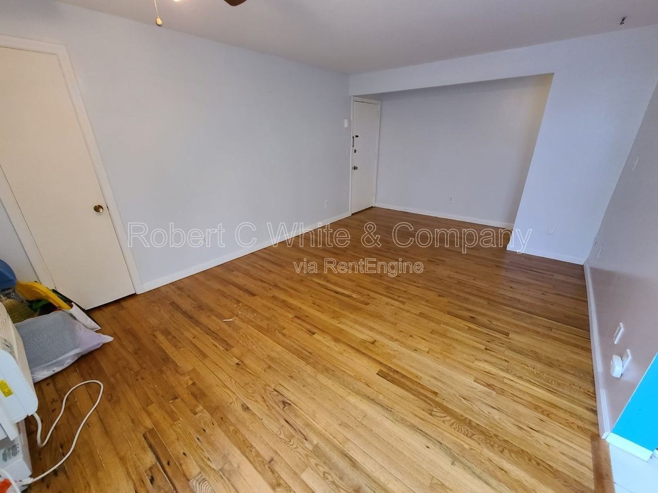 1622 Farmington Ave #8 - Photo 6 of 11