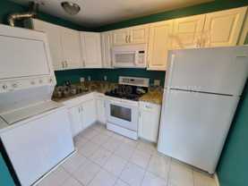 1622 Farmington Ave #8 - Photo 1 of 1