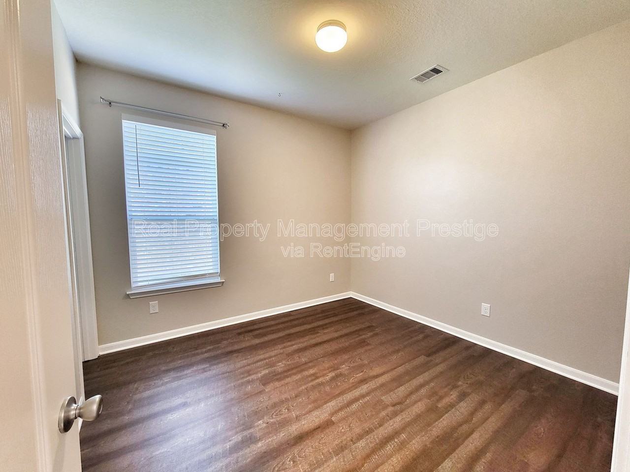 1618 Cintola Ln - Photo 4 of 15