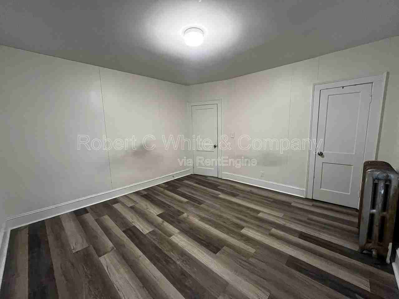 219 Frederick St #219B - Photo 4 of 8