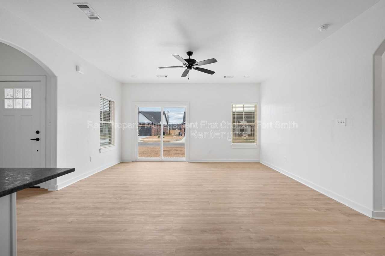 8900 Cambria Cir #B - Photo 2 of 21