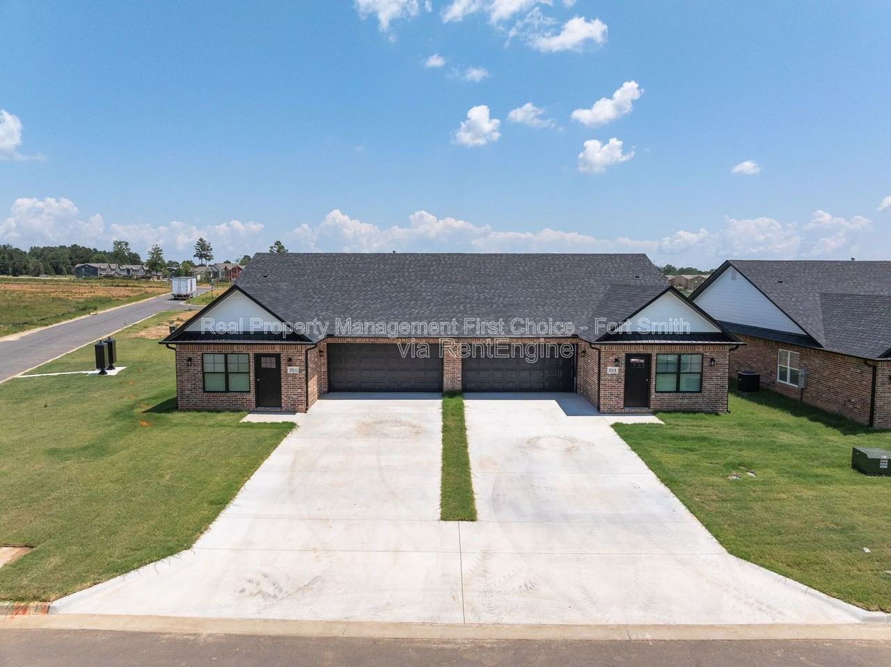 8725 Cantera Dr #B - Photo 2 of 23