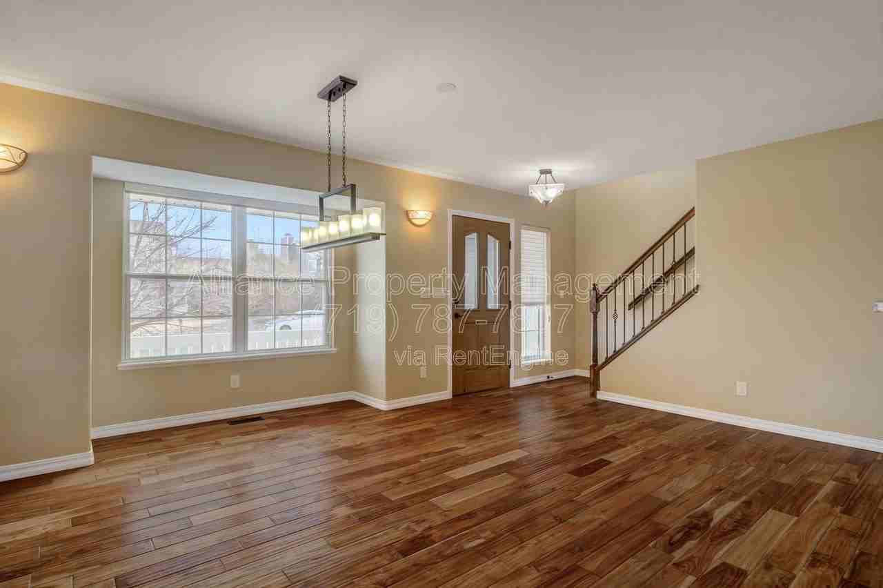 6160 Bestview Way - Photo 3 of 33