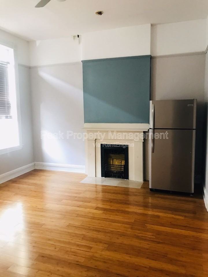 209 N 3rd St #1 - Photo 5 of 9