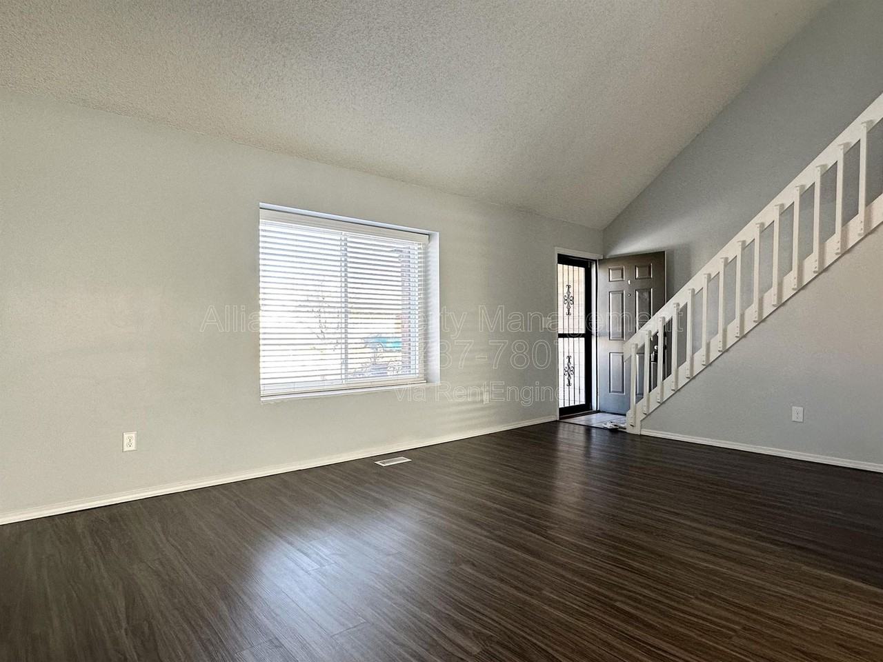 3465 Kirkwood Dr - Photo 4 of 42