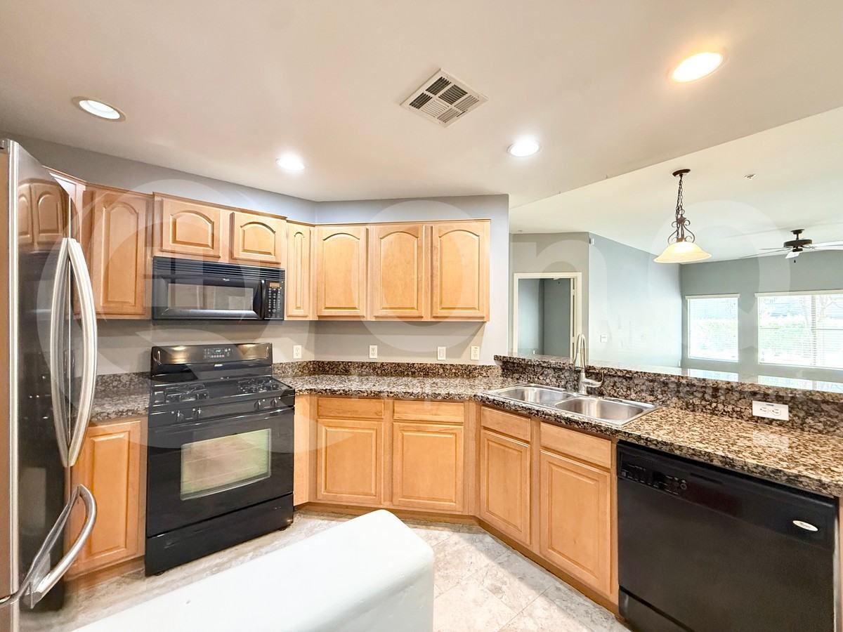 5450 E Deer Valley Dr #1006 - Photo 3 of 18