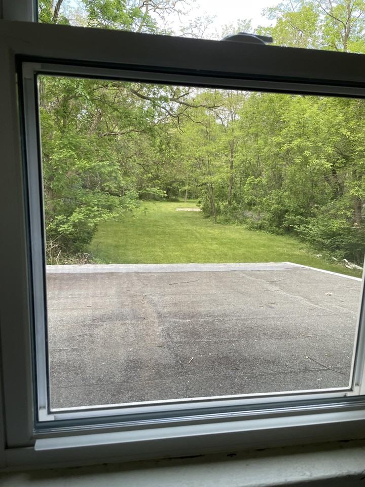 319 Evans St - Photo 5 of 20