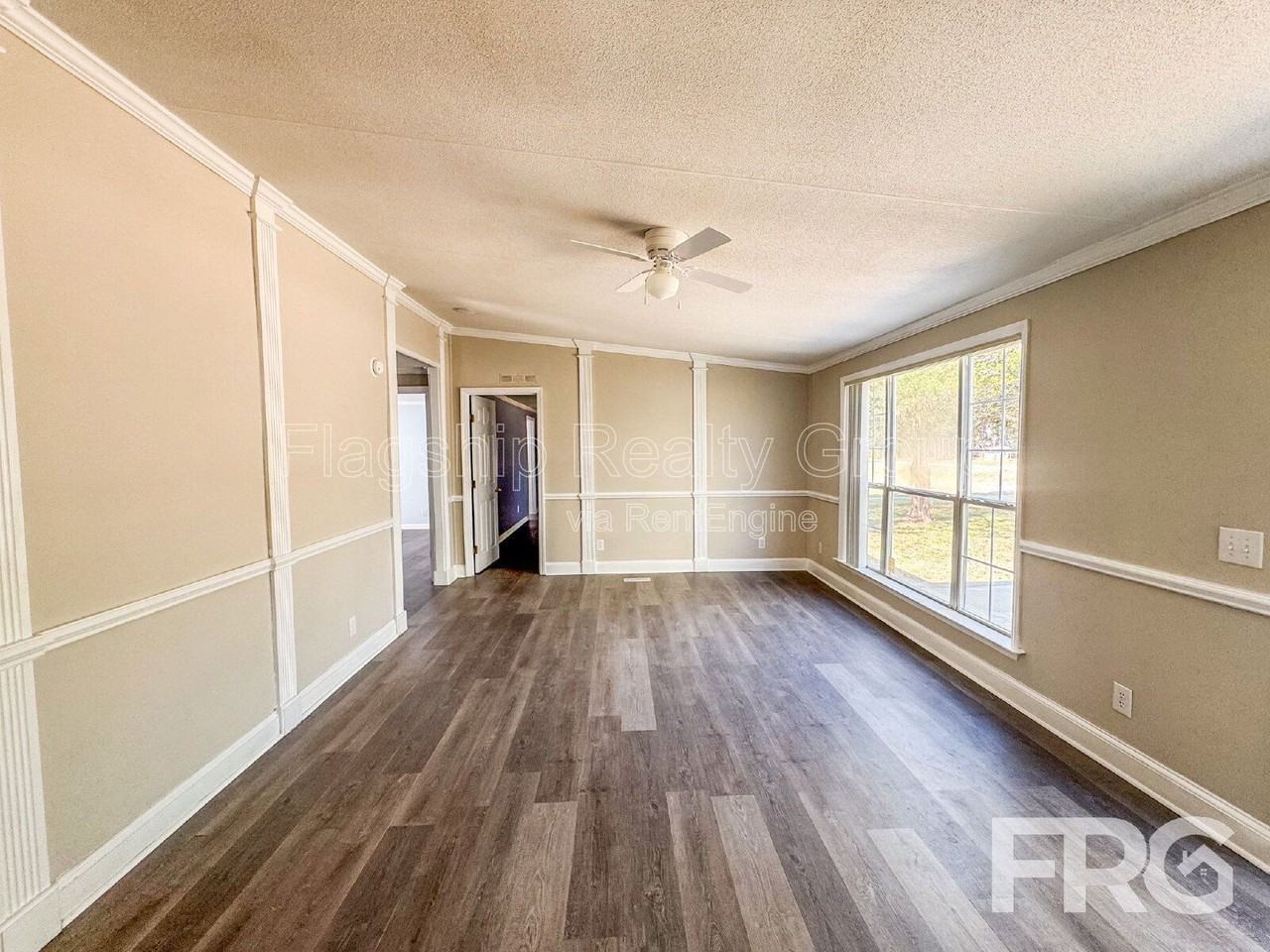 2057 Oakley Rd - Photo 7 of 35