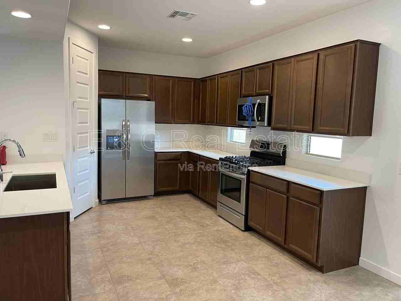 16424 W Questa Dr - Photo 6 of 19