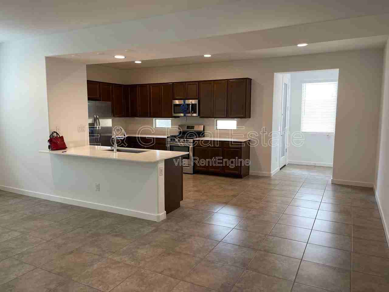 16424 W Questa Dr - Photo 7 of 19