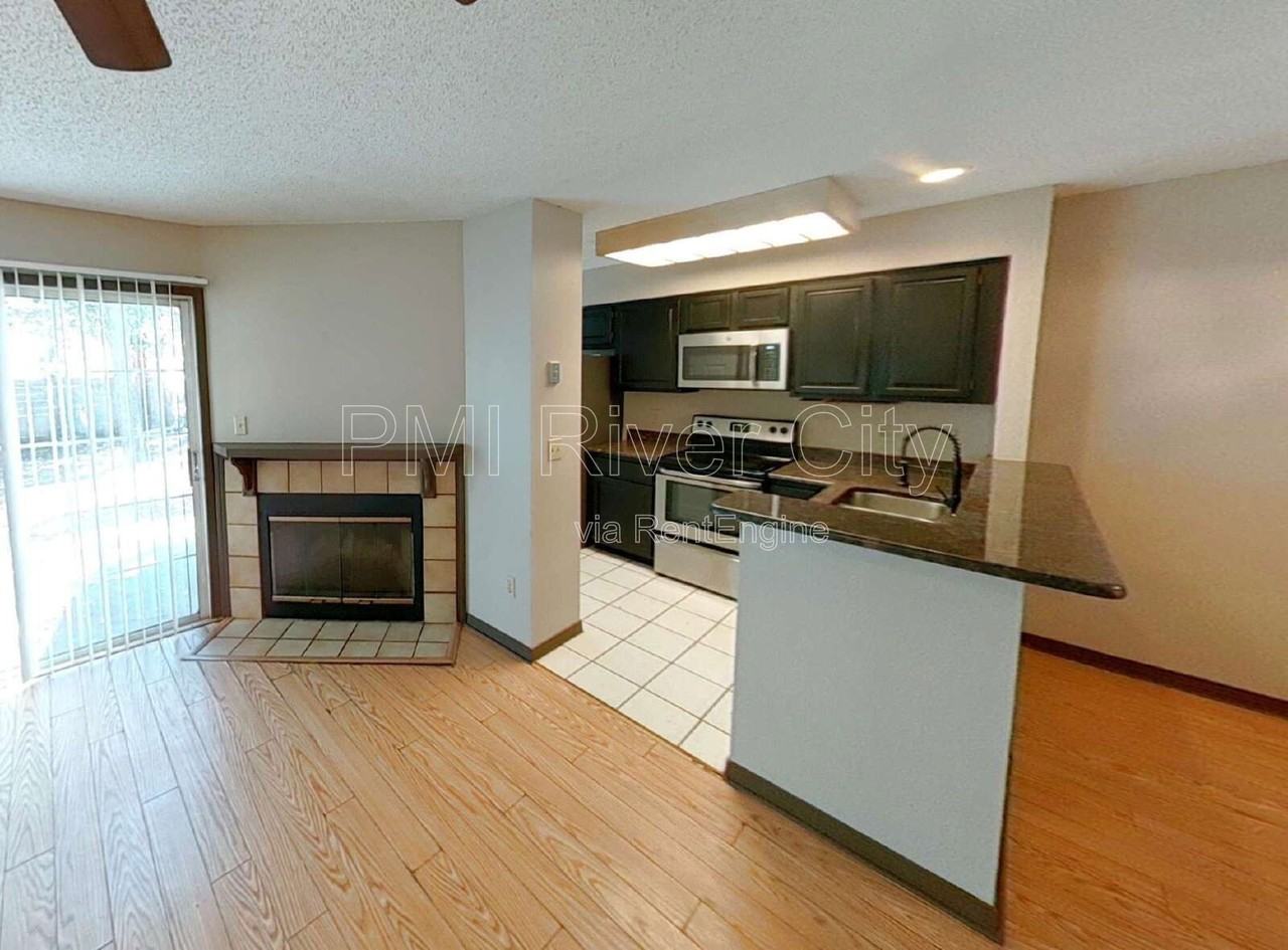 1539 Summer Sands Dr - Photo 4 of 28