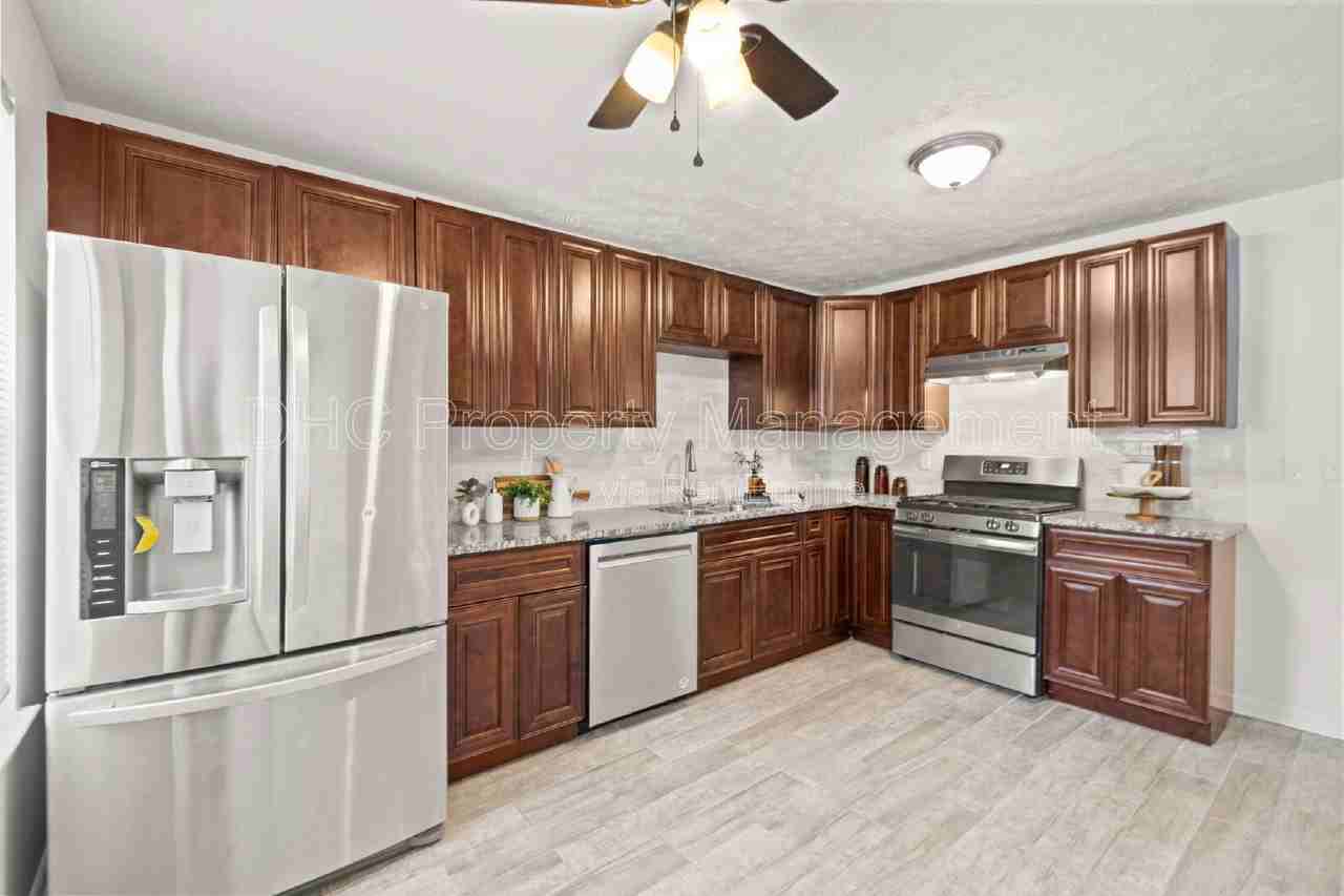 3510 Ashley Station Dr Sw - Photo 7 of 34