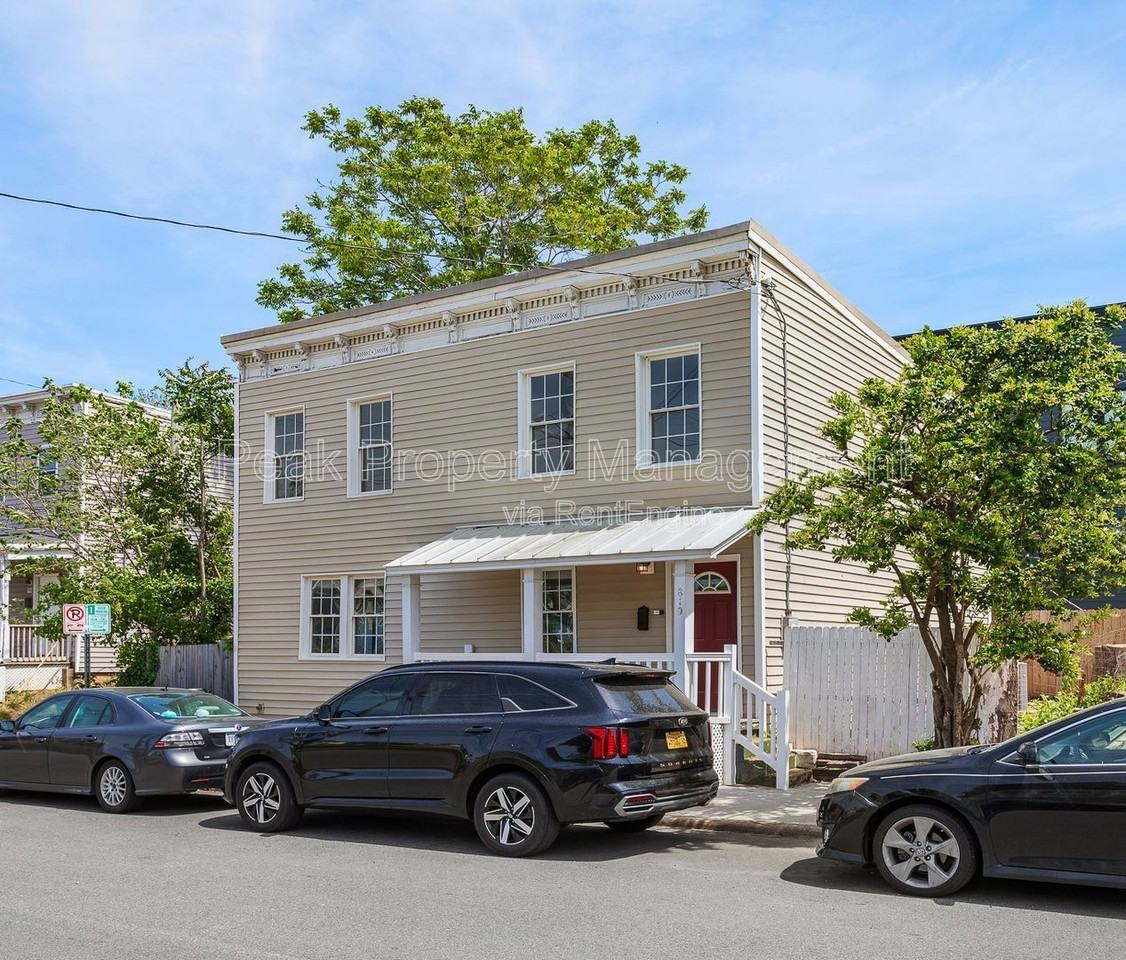 819 Kinney St - Photo 2 of 24