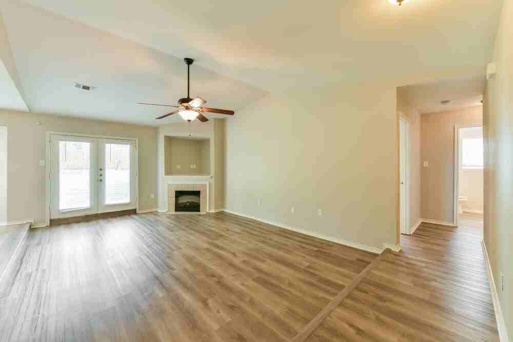 6437 Starnes Rd - Photo 3 of 16