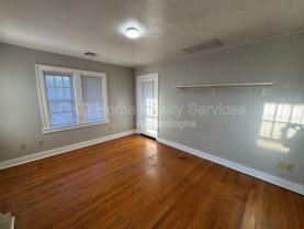 421 Nw 26th St #4 - Photo 1 of 1