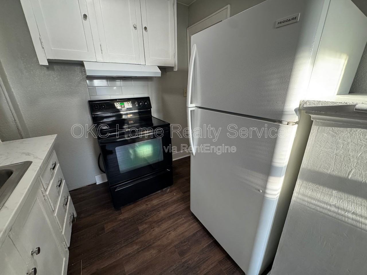 421 Nw 26th St #4 - Photo 4 of 11