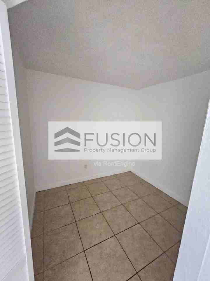 400 Nw 65th Ave #123 - Photo 6 of 9