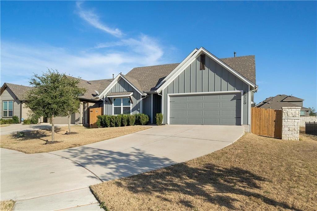 7329 Sentry Path - Photo 2 of 48